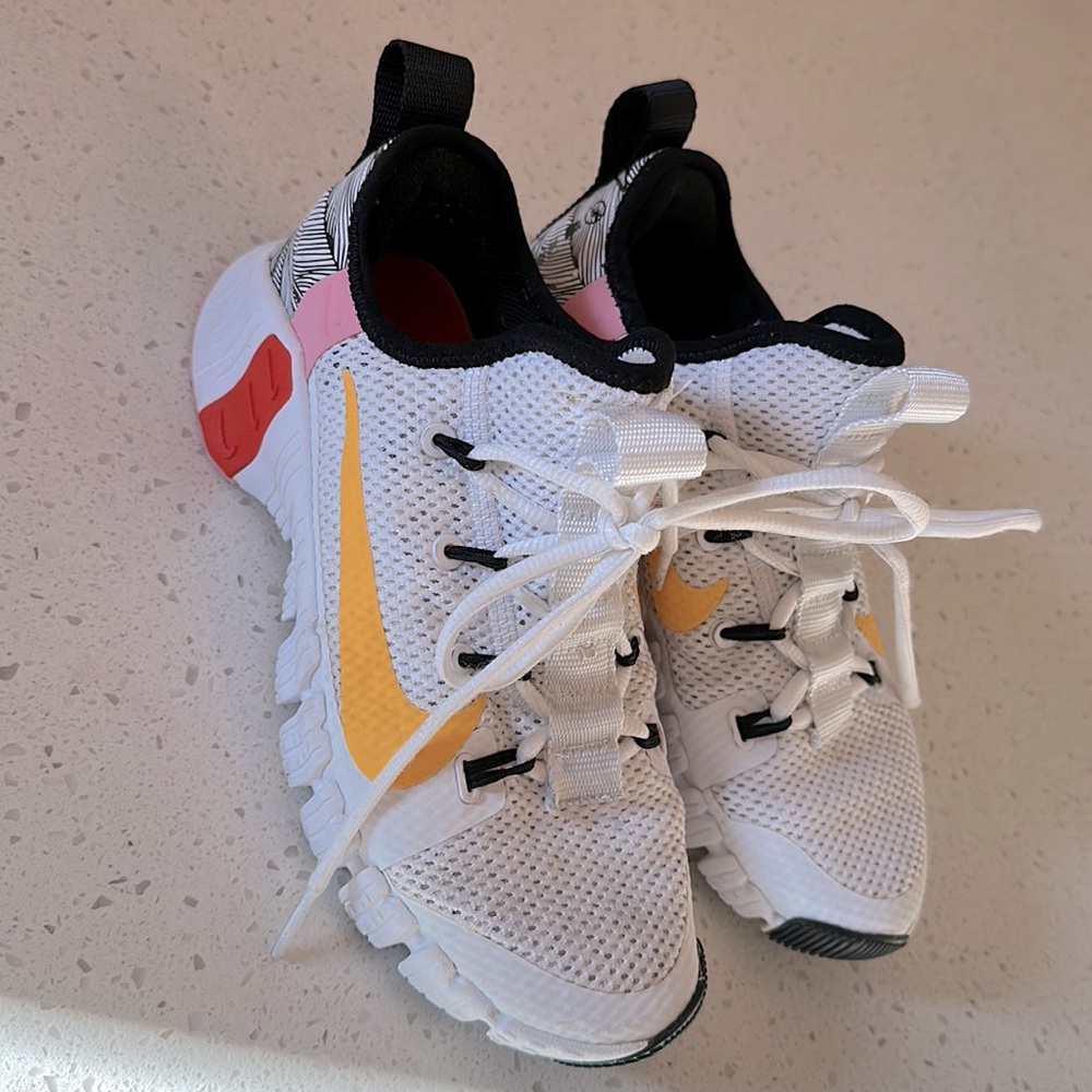 Nike MetconFree3’s women’s 6.5